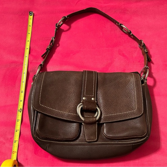 Vintage COACH leather shoulder bag- authentic, brown with silver hardware, clean - Picture 3 of 12